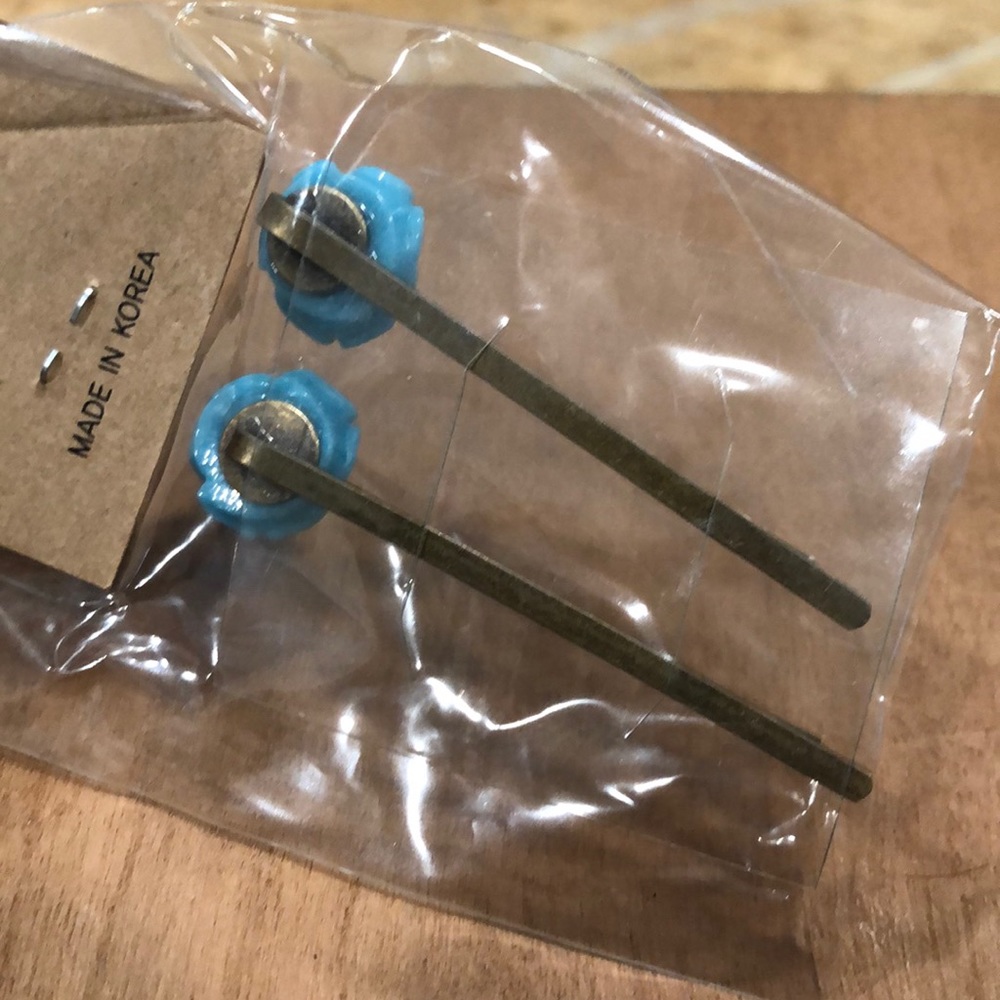 ModCloth Rose Bobby Pins - Picture 2 of 2